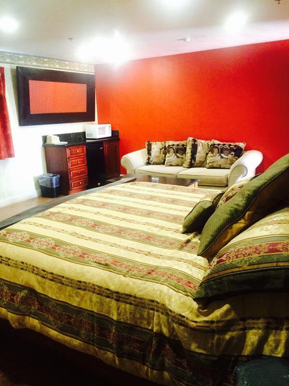 Travelers Inn Lax/론달 외부 사진