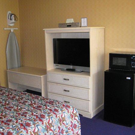 Travelers Inn Lax/론달 객실 사진